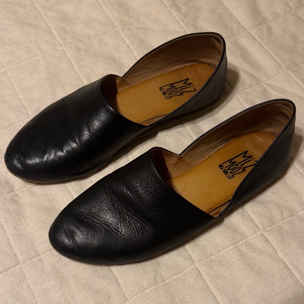 Miz Mooz Woman’s Classic Black Slip-On Loafers
